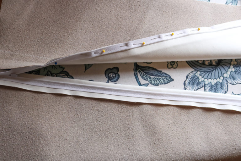 Throw Pillow diy White Leather Pom Poms pillow Zipper INSTALLATION