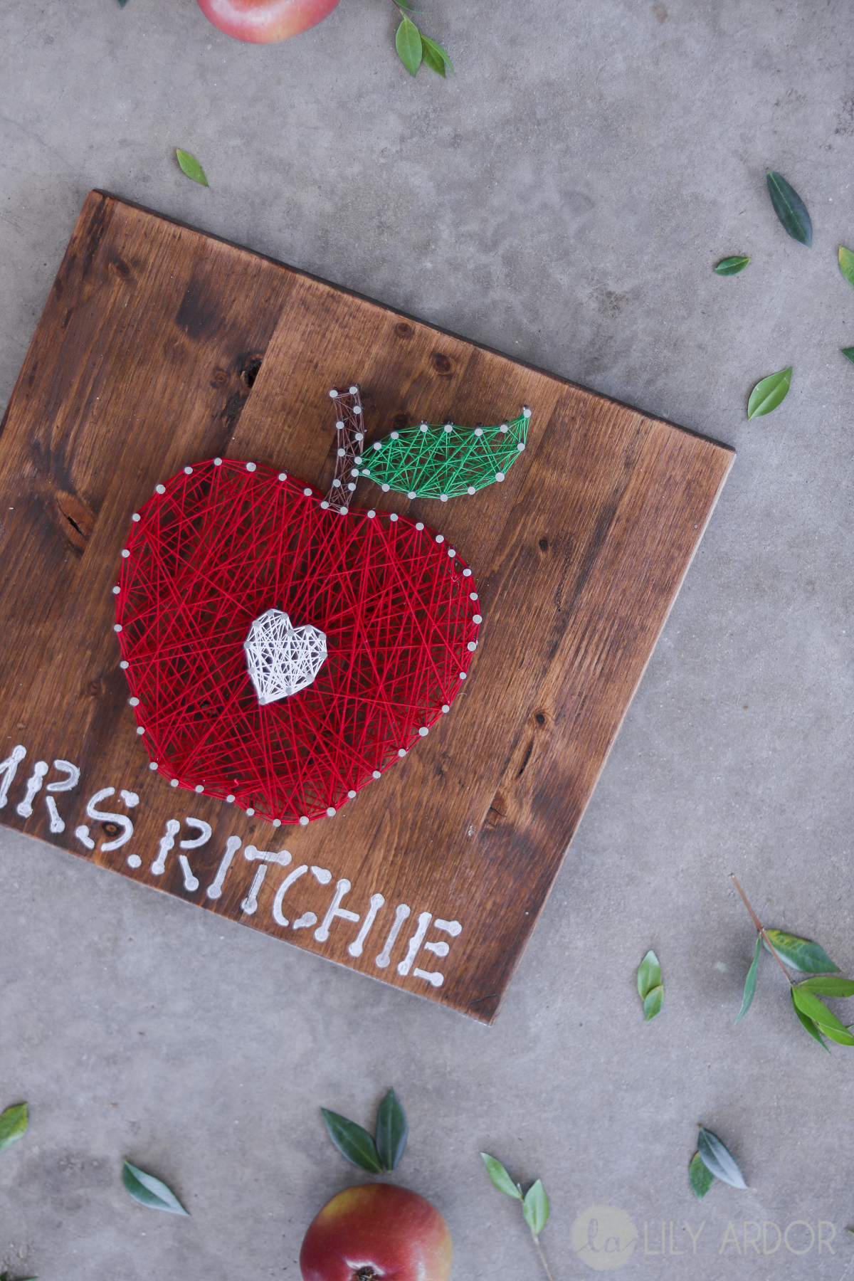 Teachers Gift ( DIY Apple) (WITH VIDEO)