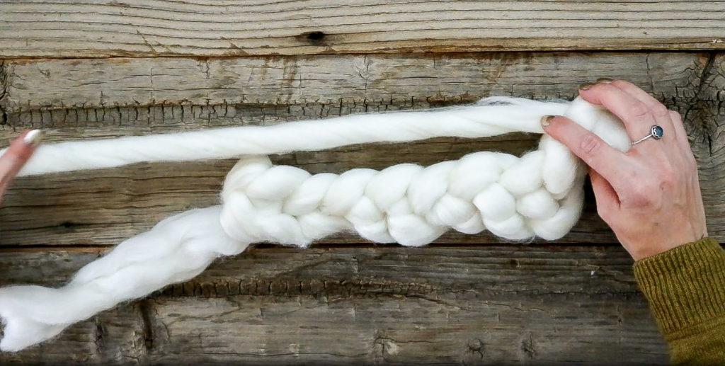 Chunky Knit Blanket DIY Find out how to Chunky knit a Throw Blanket