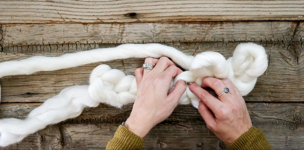 Chunky Knit Blanket DIY Find out how to Chunky knit a Throw Blanket