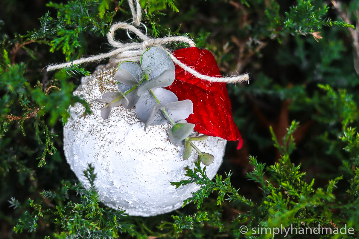 DIY Christmas Ornaments 