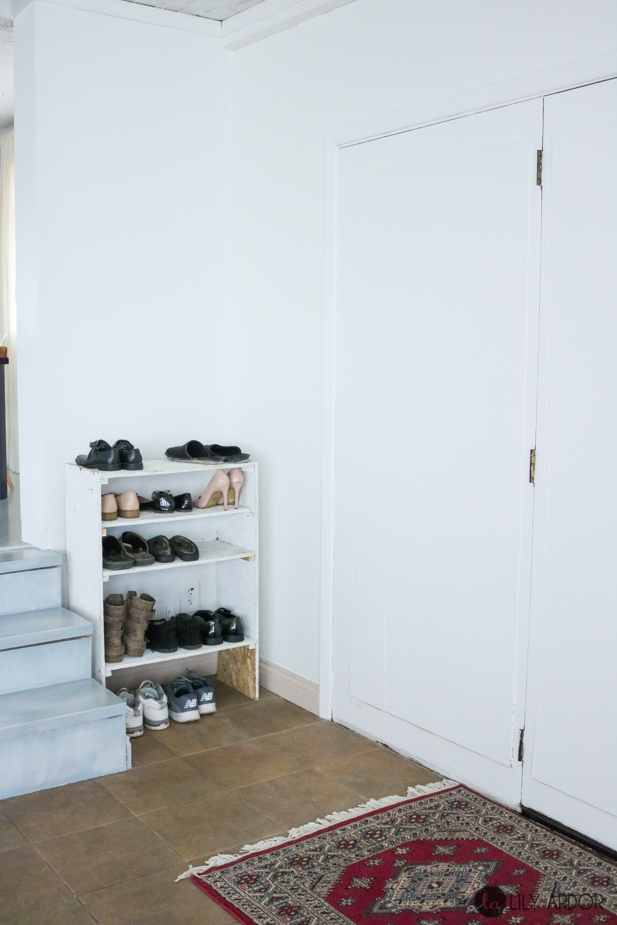 20 DIY Shoe Rack Ideas For The Perfect Entryway Makeover