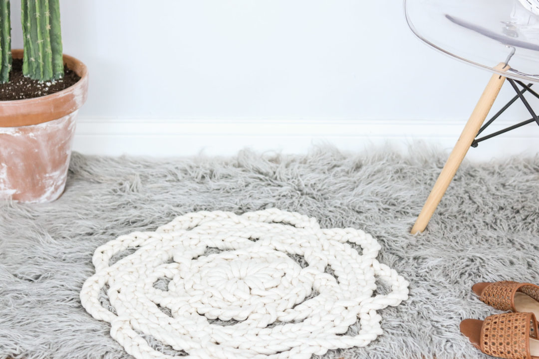 DIY Macrame Rope Rug Giant Doily! No Crochet Needed! Via LilyArdor