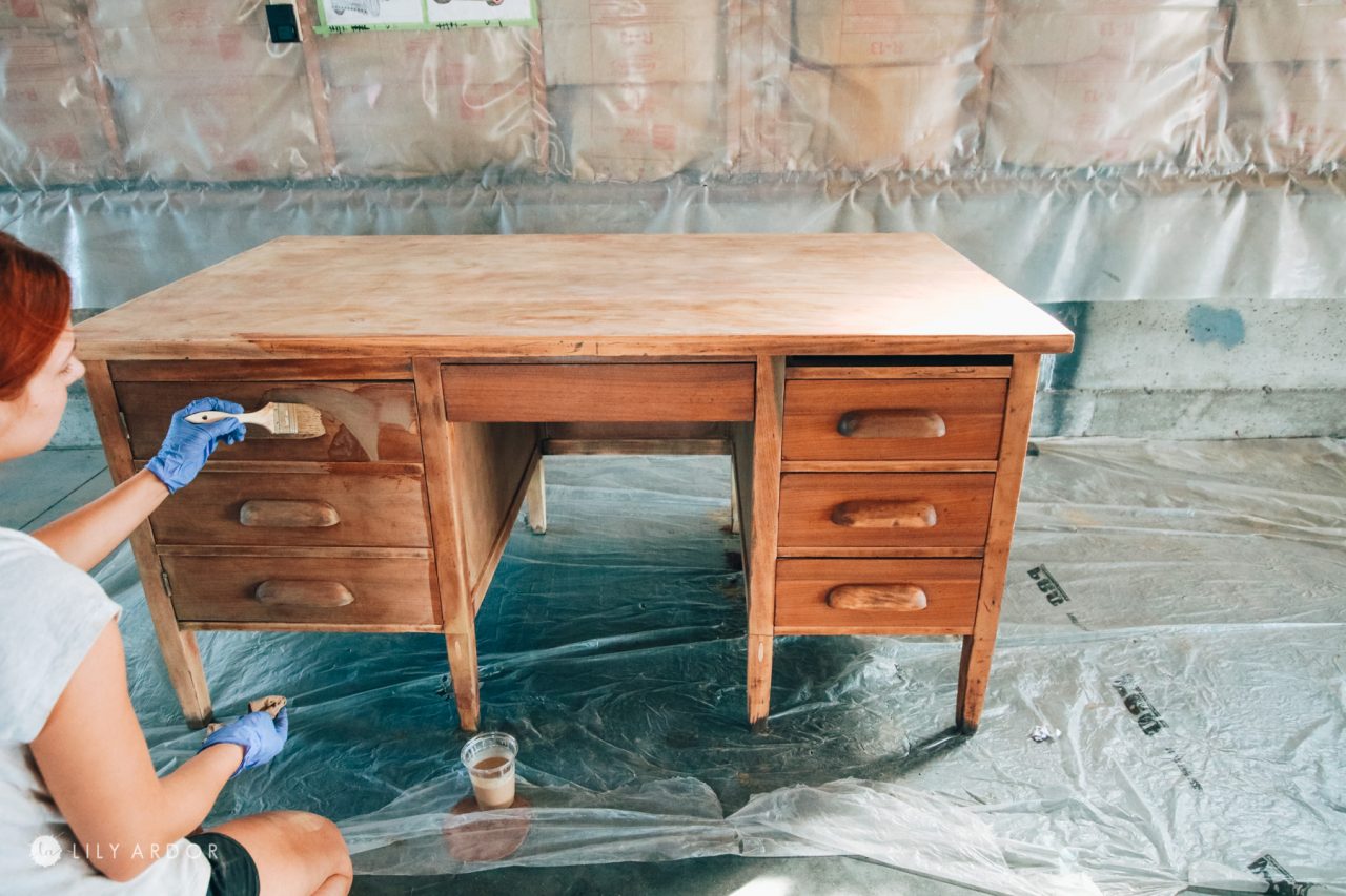 HOW TO REFINISH A DESK Lily Ardor