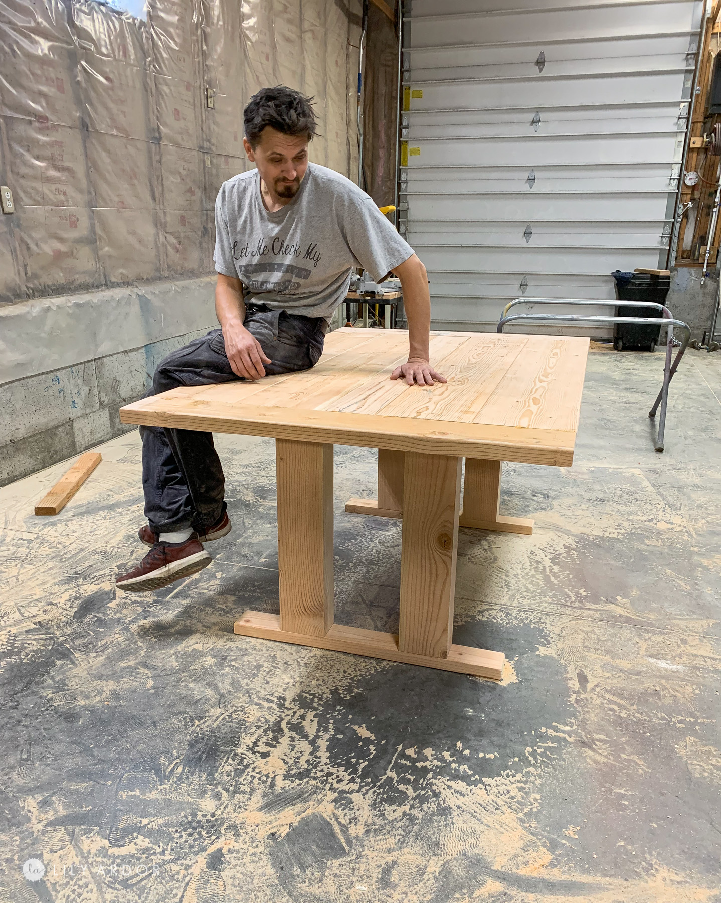 DIY farmhouse table